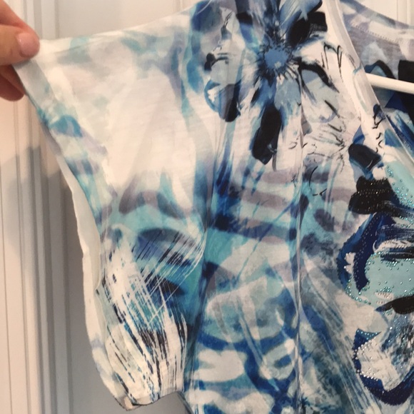 Chico’s Floral Top - Picture 9 of 9